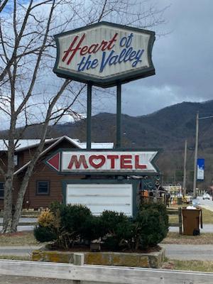 Heart Of The Valley Motel マギー・バレー エクステリア 写真